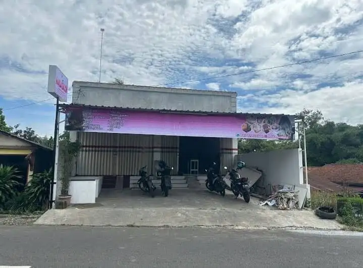 Di sewakan ruko di Jl. lesanpura Teluk, Purwokerto Selatan.